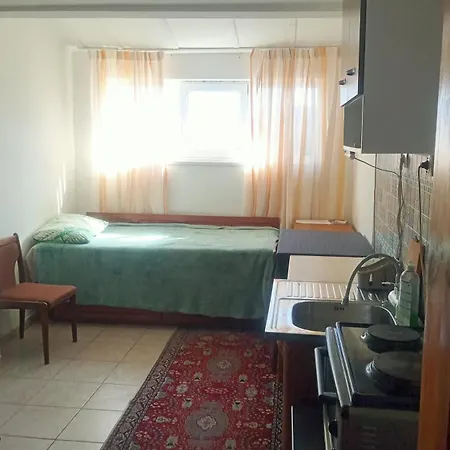 Appartamento мезонет, 300 м море, центр *